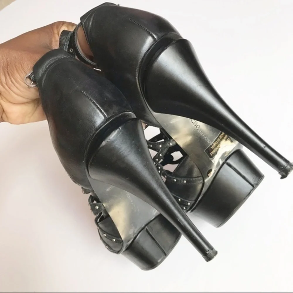 Bcbg platform leather sandal